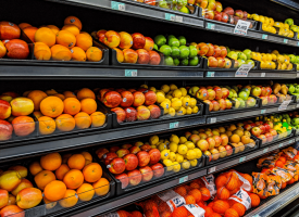 Picture of fruit on a supermarket shelf